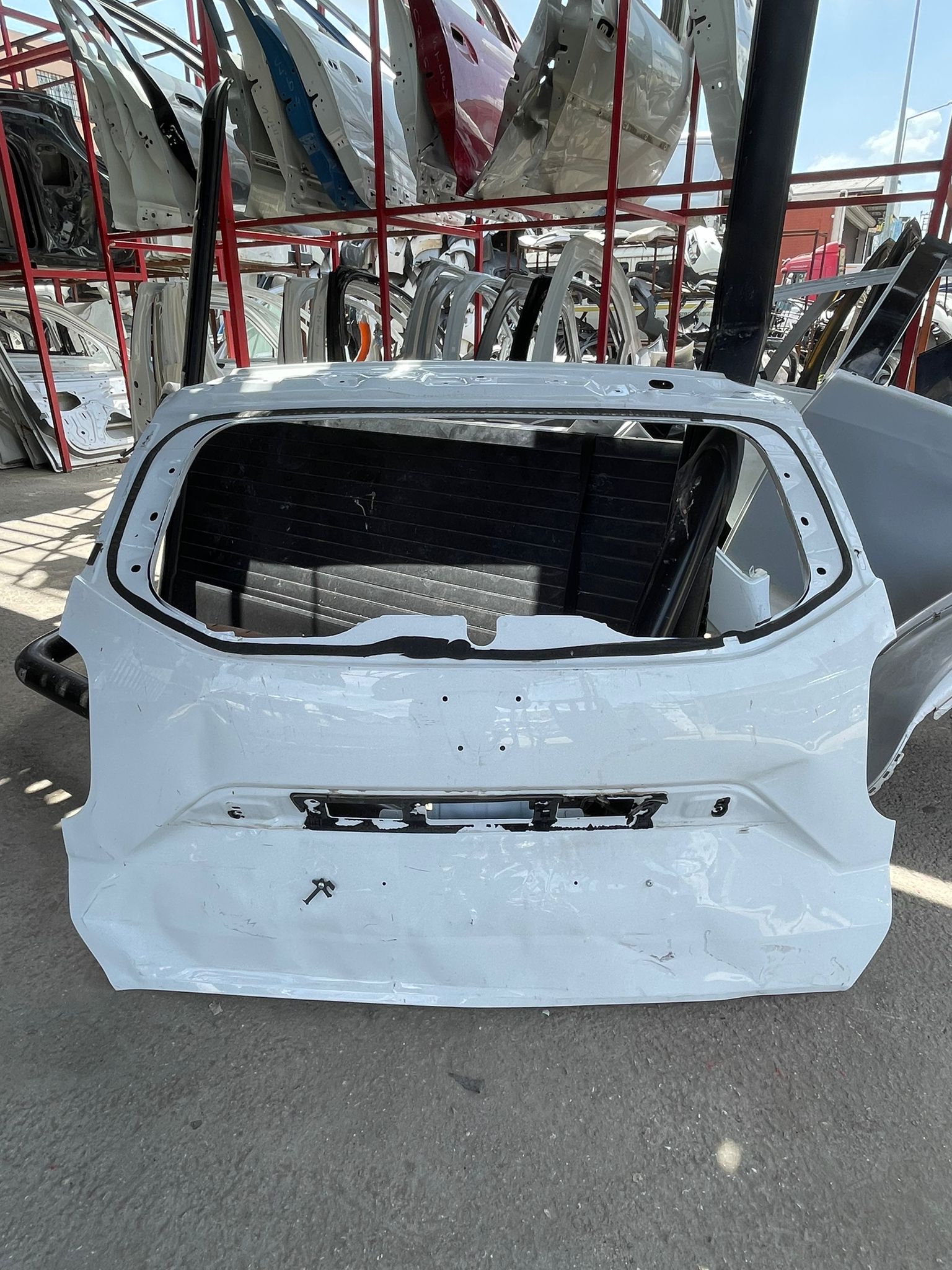 Dacia Duster Bagaj Kapagı 